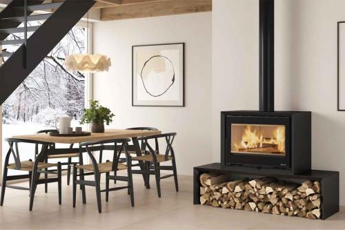 Kaminofen Dante mit optionaler Bank von La Nordica